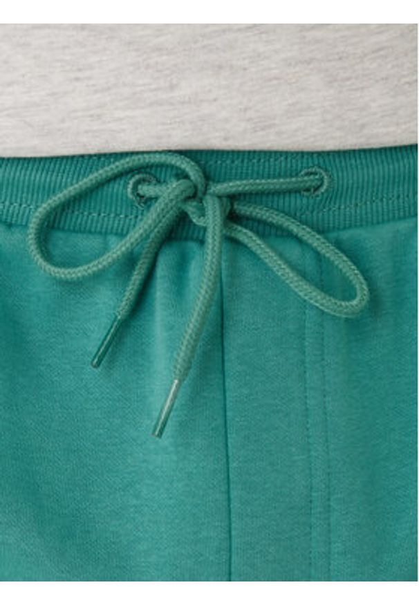 Tommy Jeans Szorty sportowe Contrast Linear DM0DM22697 Zielony Regular Fit. Kolor: zielony. Materiał: bawełna. Styl: sportowy