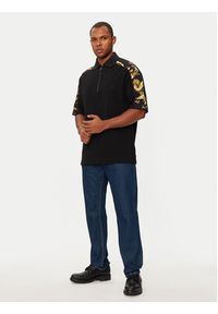 Versace Jeans Couture Polo 77GAG631 Czarny Relaxed Fit. Typ kołnierza: polo. Kolor: czarny. Materiał: bawełna #4