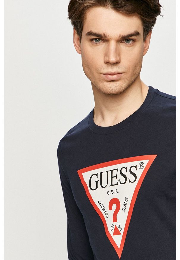 Guess - Longsleeve. Okazja: na co dzień. Kolor: niebieski. Długość rękawa: długi rękaw. Wzór: nadruk. Styl: casual