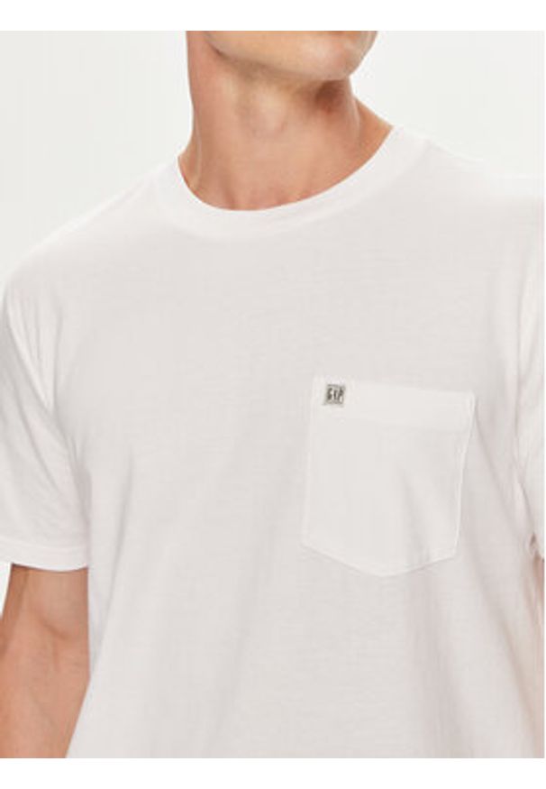 GAP - Gap T-Shirt 857901-04 Biały Regular Fit. Kolor: biały. Materiał: bawełna