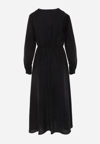 Renee - Czarna Wiskozowa Sukienka o Kroju Podkreślającym Sylwetkę z Wiązaniem Pedomea. Okazja: na co dzień. Kolor: czarny. Materiał: wiskoza. Styl: elegancki, casual #5