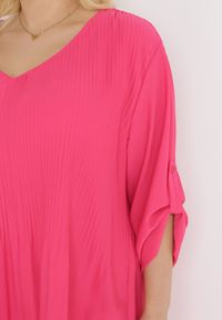 Born2be - Różowa Rozkloszowana Sukienka Mini z Plisowaniem Telesi. Kolekcja: plus size. Kolor: różowy. Długość rękawa: długi rękaw. Typ sukienki: dla puszystych. Długość: mini #7