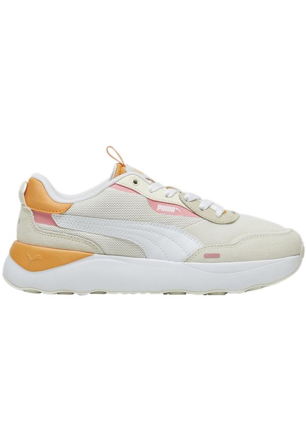Buty damskie Puma Runtamed Platform. Kolor: pomarańczowy, beżowy, wielokolorowy, biały. Obcas: na platformie. Sport: turystyka piesza