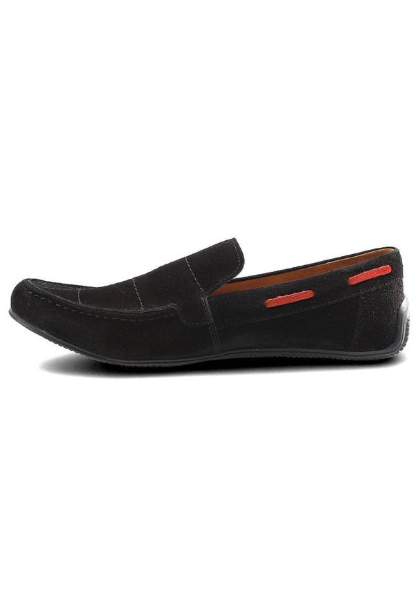 Czarne Mokasyny Karino Męskie Stylowe Obuwie. Okazja: na imprezę, do pracy, na co dzień. Zapięcie: bez zapięcia. Kolor: czarny. Materiał: skóra, zamsz, jeans. Szerokość cholewki: normalna. Styl: elegancki
