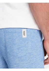 Ombre Clothing - Spodenki męskie z tkaniny melanżowej LOOSE FIT - jasnoniebieskie V1 OM-SRSK-0116 - XXL. Kolor: niebieski. Materiał: tkanina. Wzór: melanż