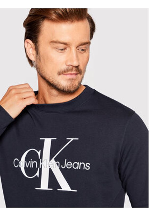 Calvin Klein Jeans Bluza J30J320933 Granatowy Regular Fit. Kolor: niebieski. Materiał: bawełna