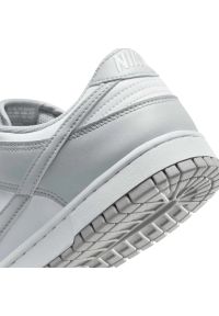 Nike Dunk Low Retro Sneakersy męskie. Okazja: na co dzień. Kolor: biały. Materiał: materiał, syntetyk, guma, skóra. Szerokość cholewki: normalna. Wzór: aplikacja, gładki. Sport: koszykówka #6