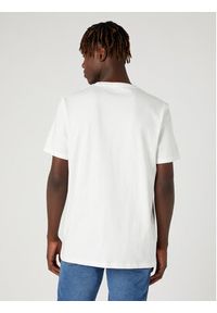 Wrangler T-Shirt W753EEW02 112331890 Biały Regular Fit. Kolor: biały. Materiał: bawełna