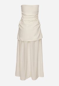 Born2be - Beżowa Koktajlowa Sukienka Typu Bandeau z Marszczeniem Izelessa. Okazja: na imprezę. Kolor: beżowy. Styl: wizytowy #5