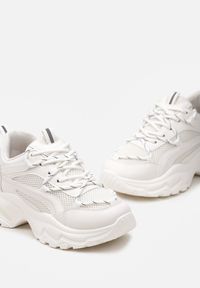 Born2be - Białe Sneakersy na Tłoczonej Podeszwie z Ozdobnym Sznurowaniem i Wstawkami z Siateczki Xerxia. Kolor: biały #4