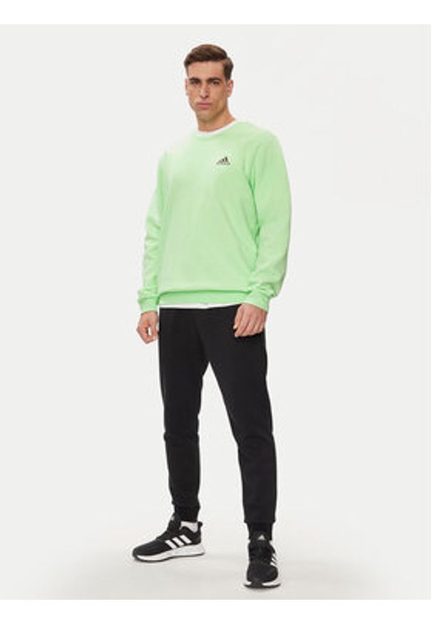 Adidas - adidas Bluza Essentials IN0326 Zielony Regular Fit. Kolor: zielony. Materiał: bawełna