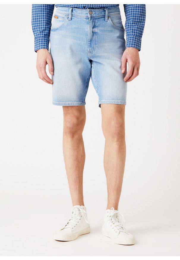 Wrangler - MĘSKIE SZORTY JEANSOWE WRANGLER TEXAS SHORTS CLEAR BLUE W11CZH280 112126021. Materiał: jeans