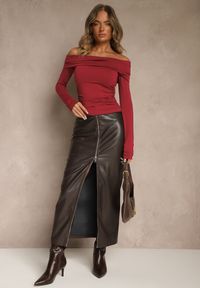 Renee - Bordowa Marszczona Bluzka Hiszpanka Vices z Wywiniętym Dekoltem Termola. Okazja: na co dzień. Typ kołnierza: dekolt hiszpanka. Kolor: czerwony. Materiał: jeans. Styl: casual #4