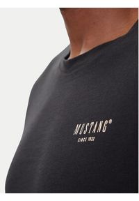 Mustang T-Shirt Austin 1016857 Czarny Regular Fit. Kolor: czarny. Materiał: bawełna