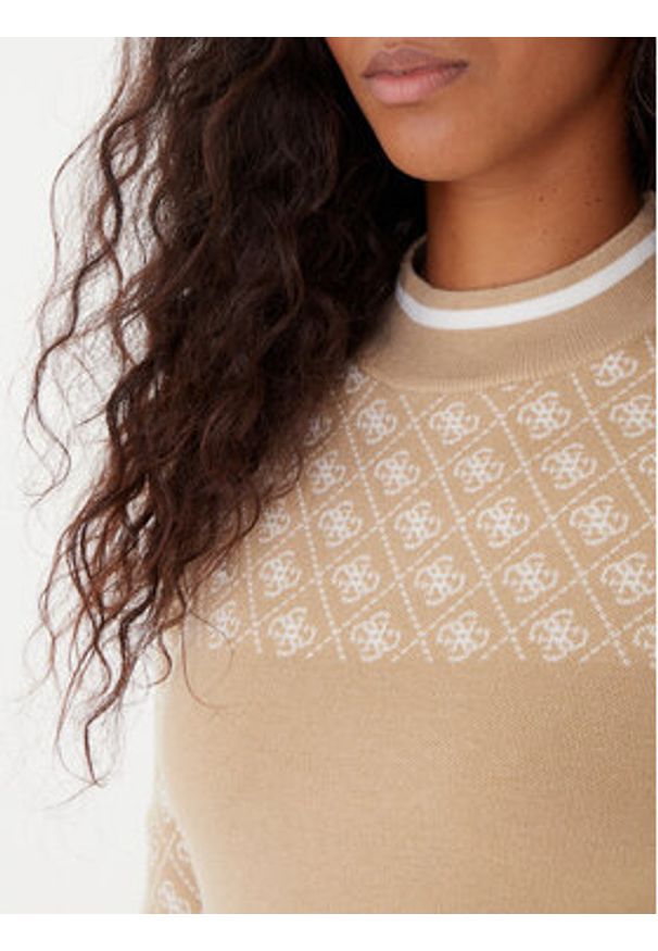 Guess Sweter W5BR24 Z3JD2 Beżowy Slim Fit. Kolor: beżowy. Materiał: syntetyk