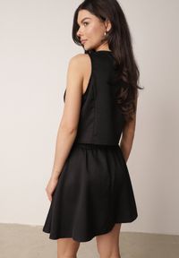 Born2be - Czarny Elegancki Komplet Kamizelka i Rozkloszowana Spódnica z Guzikami Merireida. Kolor: czarny #3