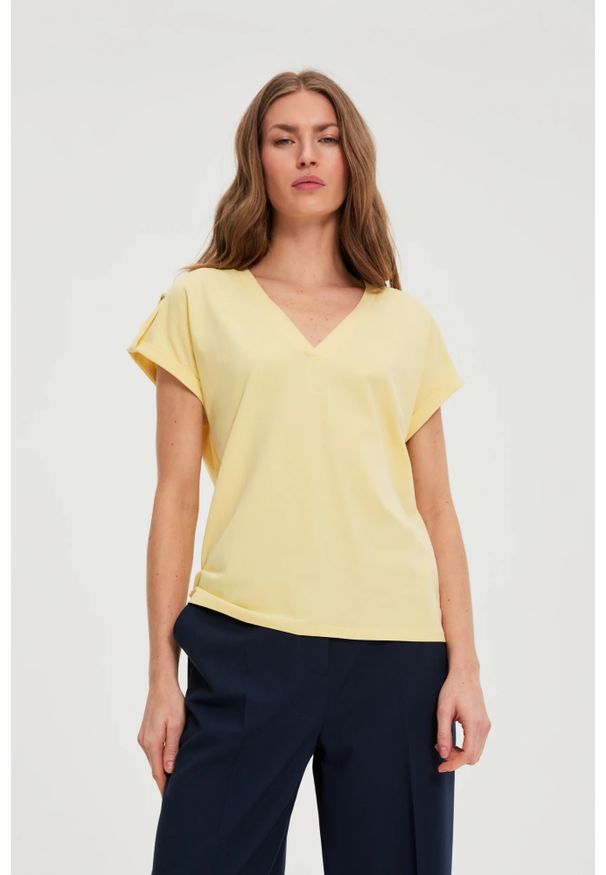 MOODO - T-shirt z bawełny żółty. Kolor: żółty. Materiał: bawełna