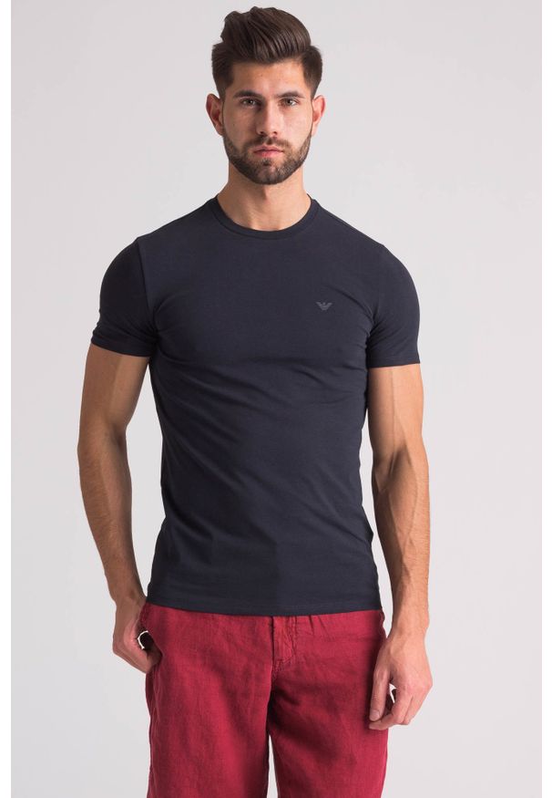 Niebieski t-shirt Emporio Armani w kolorowe wzory
