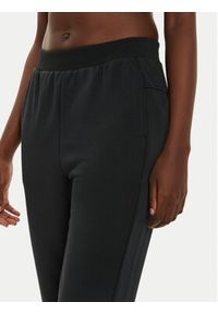 Calvin Klein Performance Spodnie dresowe 00GWF4P601 Czarny Regular Fit. Kolor: czarny. Materiał: syntetyk #3