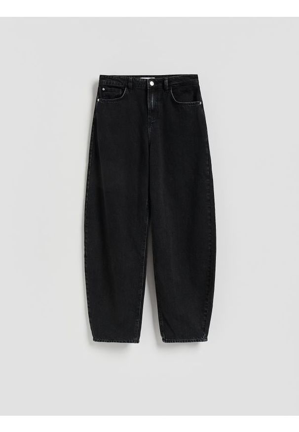 Reserved - Jeansy barrel leg - czarny. Kolor: czarny