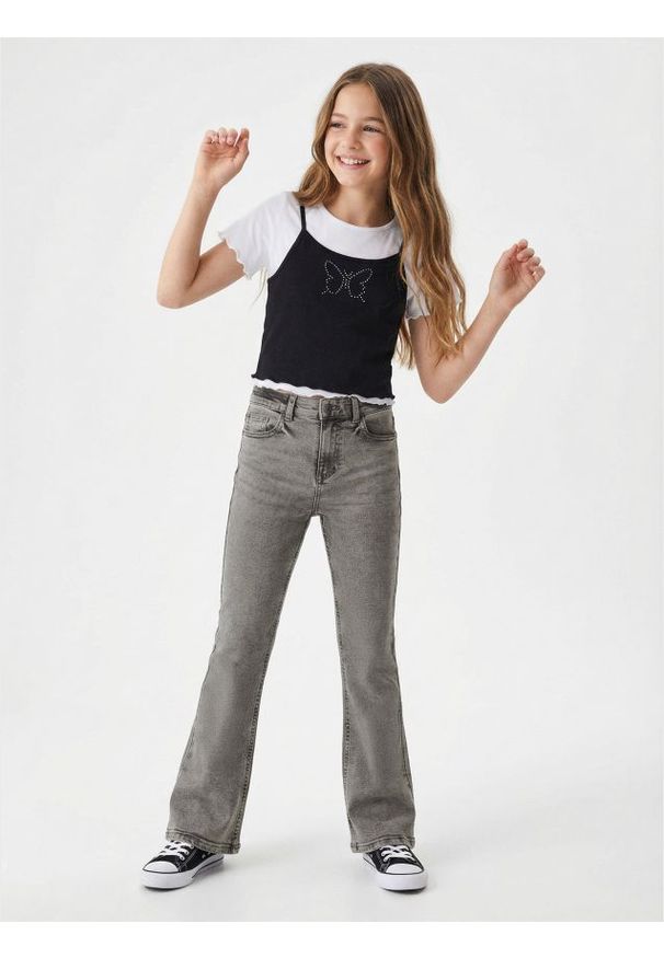 Sinsay - Jeansy flare z efektem sprania - szary. Kolor: szary