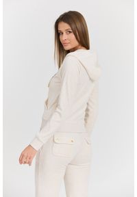Juicy Couture - JUICY COUTURE Beżowa damska bluza Robertson Gold, Rozmiar M. Okazja: na co dzień. Typ kołnierza: kaptur. Kolor: beżowy. Materiał: materiał, poliester, bawełna. Długość rękawa: długi rękaw. Długość: długie. Styl: elegancki, casual #5
