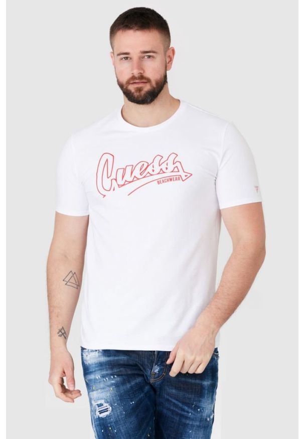 Guess - GUESS Biały t-shirt męski beachwear. Kolor: biały