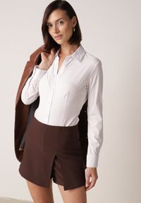 Born2be - Brązowe Spódnico-Szorty z Wysokim Stanem Zdobione Rozcięciem Crethoesa. Okazja: na co dzień. Stan: podwyższony. Kolor: brązowy. Materiał: materiał. Wzór: aplikacja. Styl: casual #1