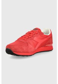 Diadora sneakersy kolor czerwony. Nosek buta: okrągły. Zapięcie: sznurówki. Kolor: czerwony. Materiał: guma