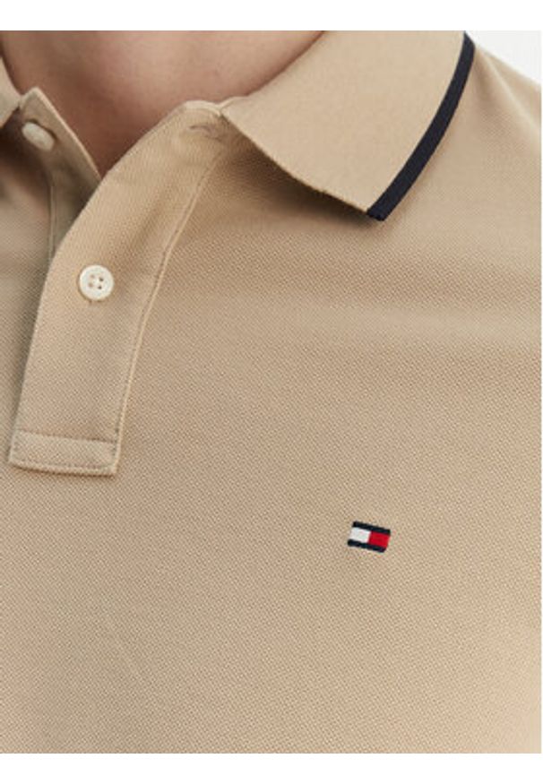 TOMMY HILFIGER - Tommy Hilfiger Polo Pique MW0MW42749 Beżowy Regular Fit. Typ kołnierza: polo. Kolor: beżowy. Materiał: bawełna