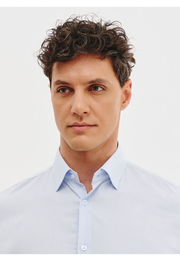 Pako Lorente - PAKO LORENTE – Błękitna koszula bawełniana. Kolor: niebieski. Materiał: bawełna. Długość rękawa: długi rękaw. Długość: długie. Sezon: wiosna, lato