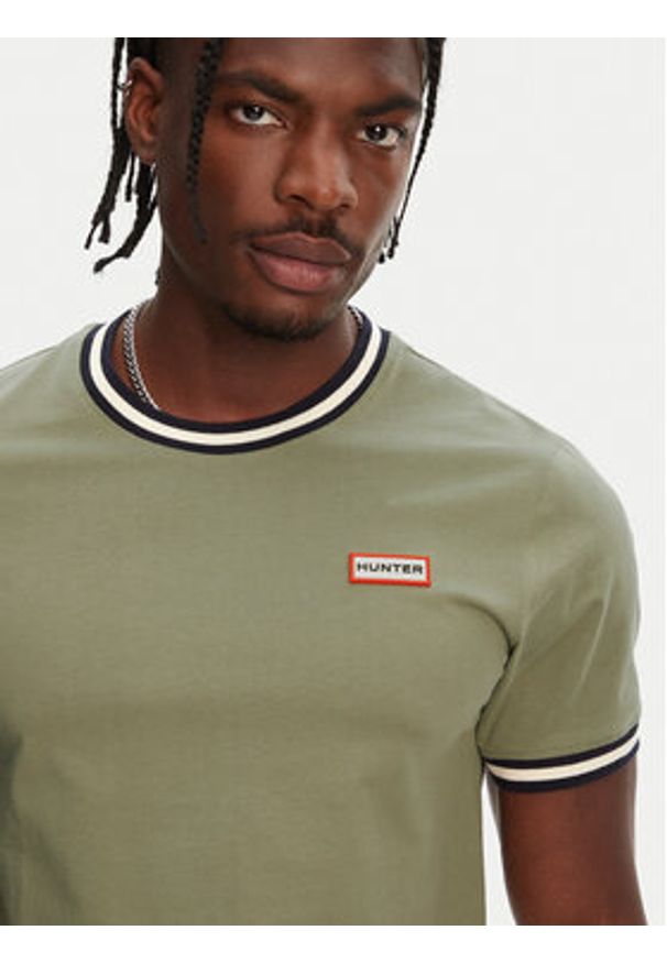 Hunter T-Shirt Eigg Ringer HARM0032251 Khaki Regular Fit. Kolor: brązowy. Materiał: bawełna