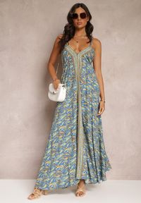 Renee - Niebieska Rozkloszowana Sukienka Maxi Wiązana na Szyi z Wiskozy z Printem Paisley Olympie. Kolor: niebieski. Materiał: wiskoza. Wzór: paisley, nadruk. Sezon: lato, wiosna. Styl: boho. Długość: maxi