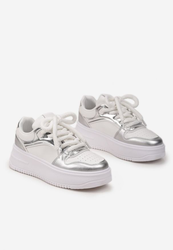 Born2be - Biało-Srebrne Sneakersy na Grubej Podeszwie z Licznymi Wstawkami na Cholewce Lairemea. Kolor: biały. Szerokość cholewki: normalna