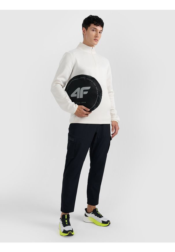 4f - 4F Torba treningowa z pokrowcem (50 L) - czarna Uniwersalny. Kolor: czarny. Materiał: materiał. Sport: fitness