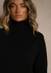 Renee - Czarny Golf z Domieszką Kaszmiru o Prostym Kroju Zoirsova. Okazja: na co dzień. Typ kołnierza: golf. Kolor: czarny. Materiał: kaszmir. Długość rękawa: długi rękaw. Długość: długie. Styl: elegancki, casual #3