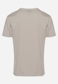 Born2be - Szary Klasyczny T-shirt z Bawełny z Dużym Nadrukiem Gunelia. Okazja: na co dzień. Kolor: szary. Materiał: bawełna. Wzór: nadruk. Styl: klasyczny