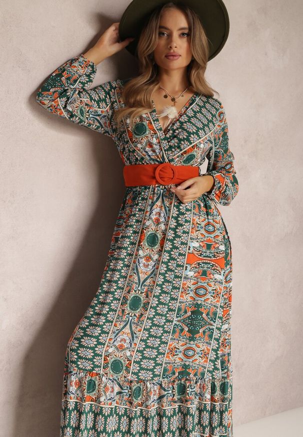 Renee - Zielona Sukienka Rozkloszowana z Paskiem Shara. Okazja: na plażę, na spacer. Kolor: zielony. Materiał: materiał, tkanina. Typ sukienki: kopertowe. Styl: boho. Długość: maxi
