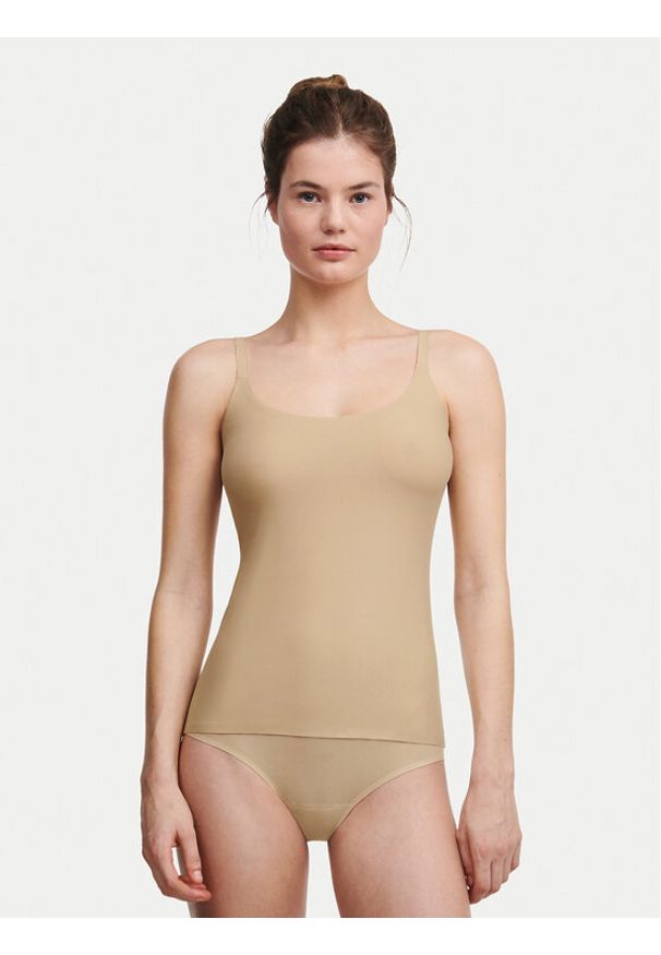 Chantelle Top Soft Stretch C10620 Beżowy Slim Fit. Kolor: beżowy. Materiał: syntetyk