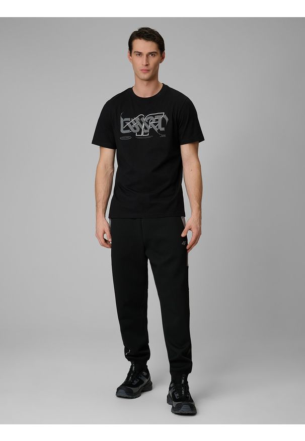 4f - 4F T-shirt regular z nadrukiem męski - czarny XL. Okazja: na co dzień. Kolor: czarny. Materiał: dzianina, bawełna, materiał. Wzór: nadruk. Styl: casual, klasyczny