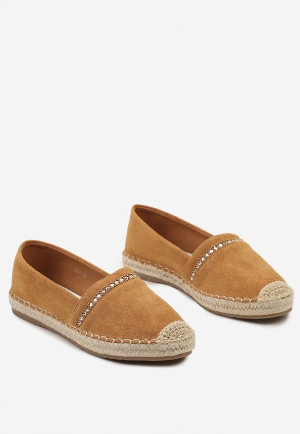 Born2be - Brązowe Espadryle z Plecioną Podeszwą i Noskiem Effily. Kolor: brązowy. Materiał: len. Wzór: aplikacja. Sezon: lato. Obcas: na obcasie. Styl: wizytowy, elegancki. Wysokość obcasa: niski