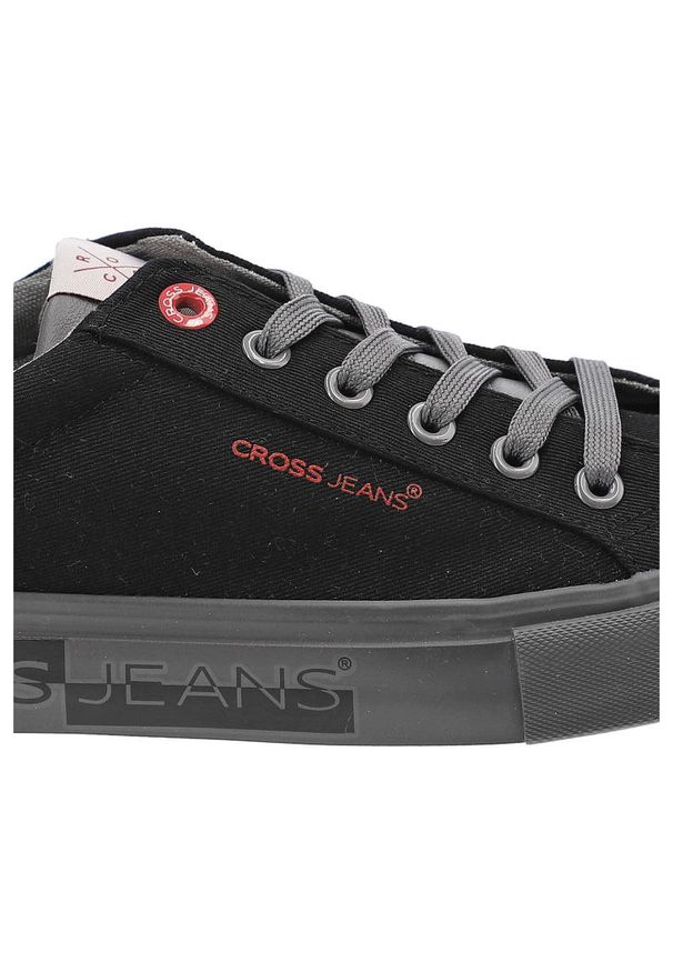 Czarne Trampki Cross Jeans Modne Buty Męskie. Okazja: na co dzień. Wysokość cholewki: przed kostkę. Zapięcie: sznurówki. Kolor: czarny. Materiał: guma, materiał. Szerokość cholewki: normalna. Wzór: aplikacja. Styl: casual, klasyczny
