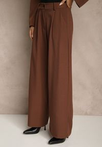 Renee - Brązowy Komplet Garniturowy Oversize Marynarka Dwurzędowa i Spodnie Wide Leg Tevilna. Kolor: brązowy. Wzór: aplikacja #5