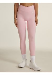 4f - 4F Legginsy treningowe damskie 4F x Anna Lewandowska - różowe S. Stan: podwyższony. Kolor: różowy. Materiał: materiał, skóra. Długość: długie. Sport: joga i pilates, fitness #2