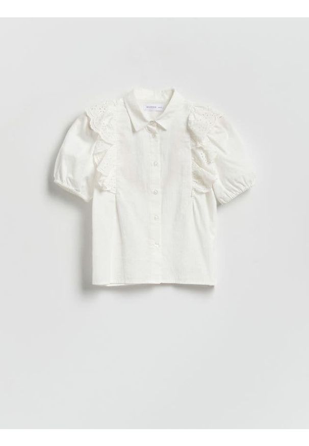 Reserved - Koszula z falbanką - biały. Kolor: biały. Materiał: bawełna