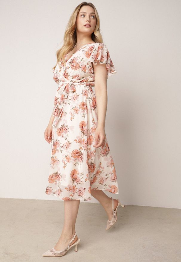 Born2be - Różowa Romantyczna Sukienka Kopertowa z Wiązanym Paskiem i Brokatem Yael. Okazja: na co dzień, na spotkanie biznesowe, do pracy, na randkę. Kolor: różowy. Wzór: kwiaty. Typ sukienki: kopertowe. Styl: casual, biznesowy, elegancki