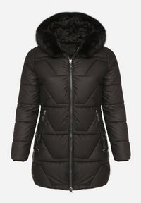 Born2be - Czarna Taliowana Kurtka z Pikowanymi Przeszyciami i Kapturem z Futrem Avileria. Okazja: na spacer, na co dzień. Kolekcja: plus size. Kolor: czarny. Materiał: futro. Styl: casual #6