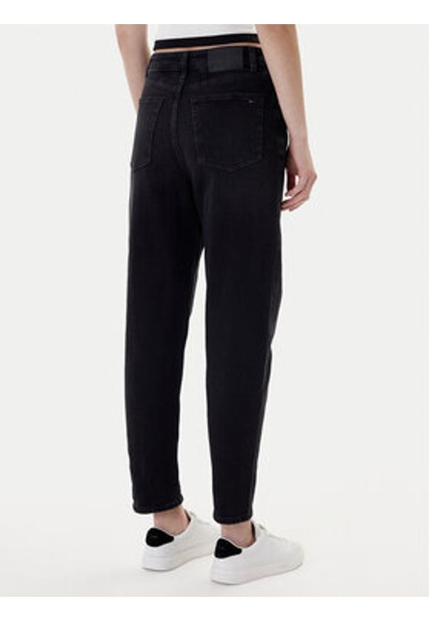 Tommy Jeans Jeansy DW0DW22442 Czarny Mom Fit. Kolor: czarny