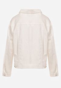 Renee - Biała Jeansowa Kurtka z Bawełny Perilopei. Okazja: na co dzień. Kolekcja: plus size. Kolor: biały. Materiał: bawełna, jeans. Styl: casual #6