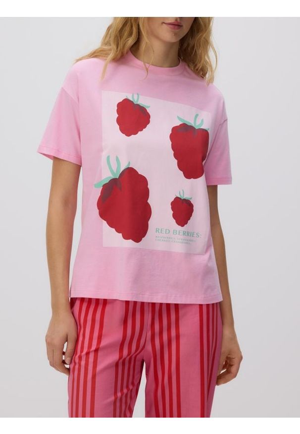 Reserved - T-shirt z nadrukiem - pastelowy róż. Kolor: różowy. Materiał: dzianina, bawełna. Wzór: nadruk